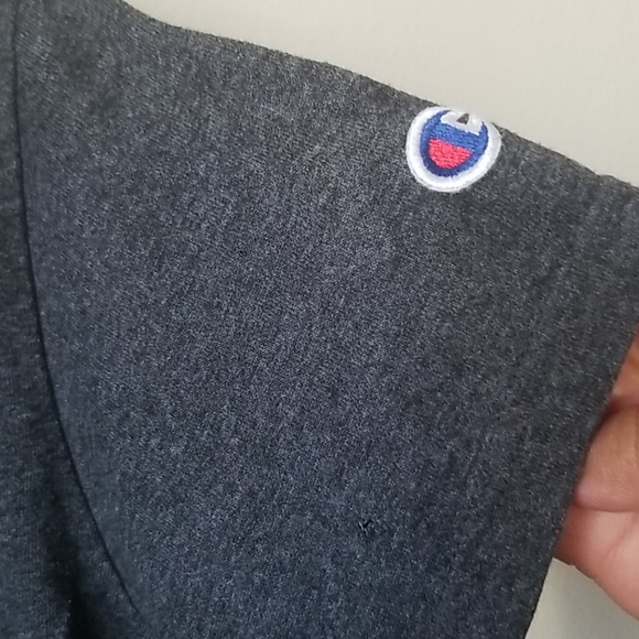 Two Georgetown University shirts (6/7) - Picture 5 of 6